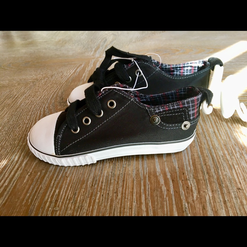 Koala Kids Corduroy Van Boy Shoes Size 7 and 10